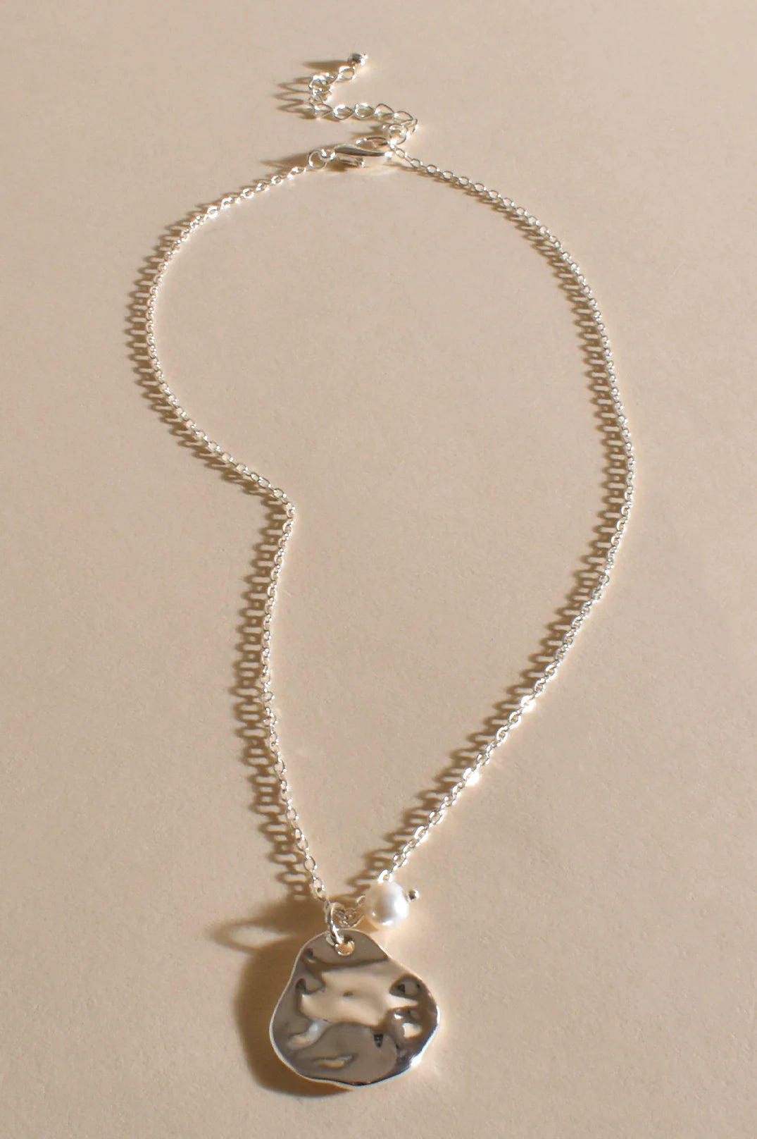 Adorne Pearl Cluster Pendant Necklace | Silver_Silvermaple Boutique