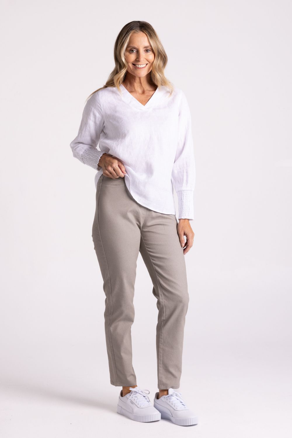 Silvermaple Collection - Carrie Linen V-Neck Top | White - Top - Silvermaple Boutique 