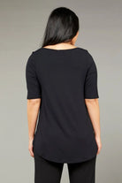 Tani Elbow Swing Tee | Black 79765_Silvermaple Boutique