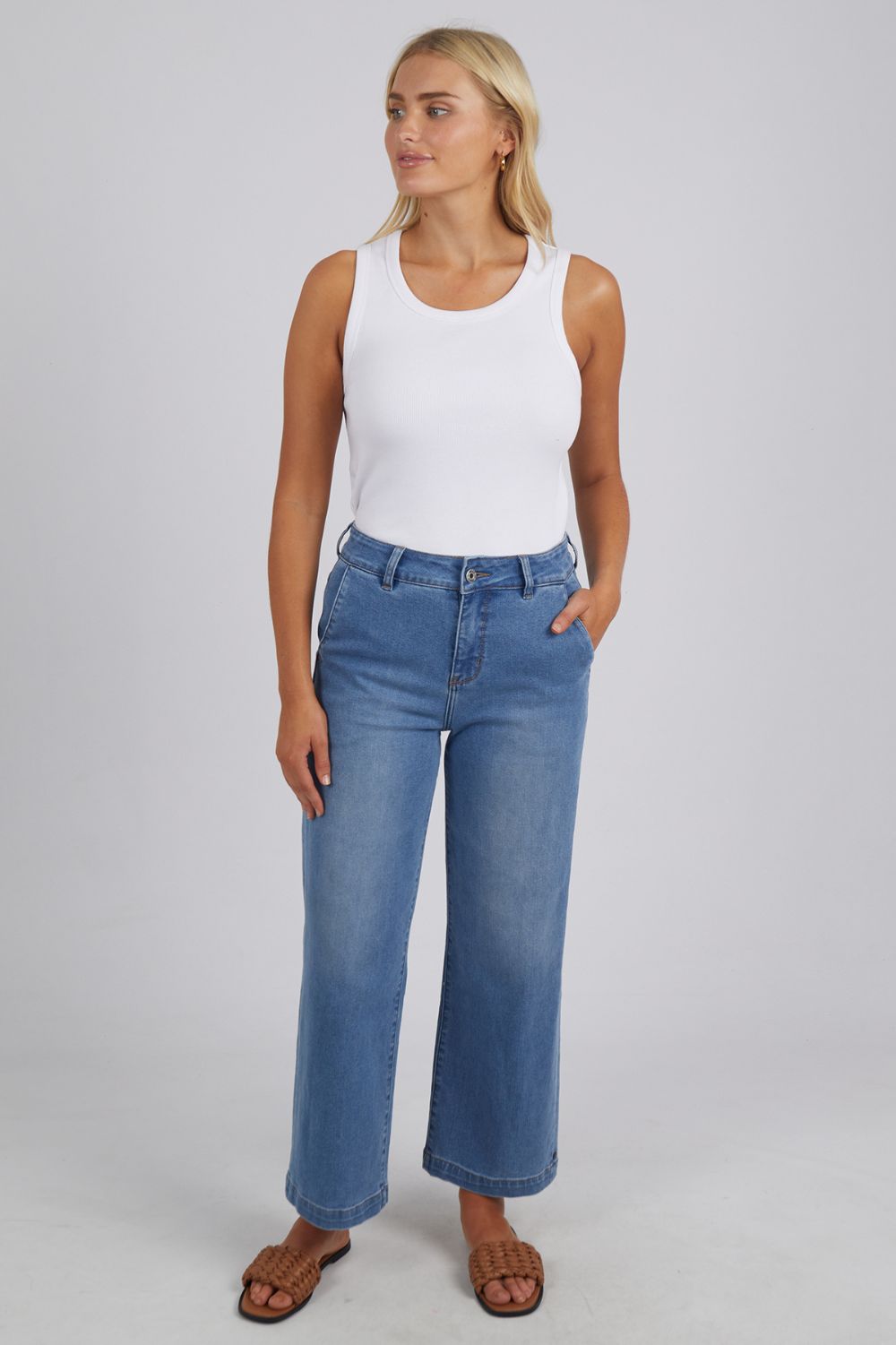 Elm Lifestyle Izzy Wide Leg Jean | Light Blue Wash _ Silvermaple Boutique