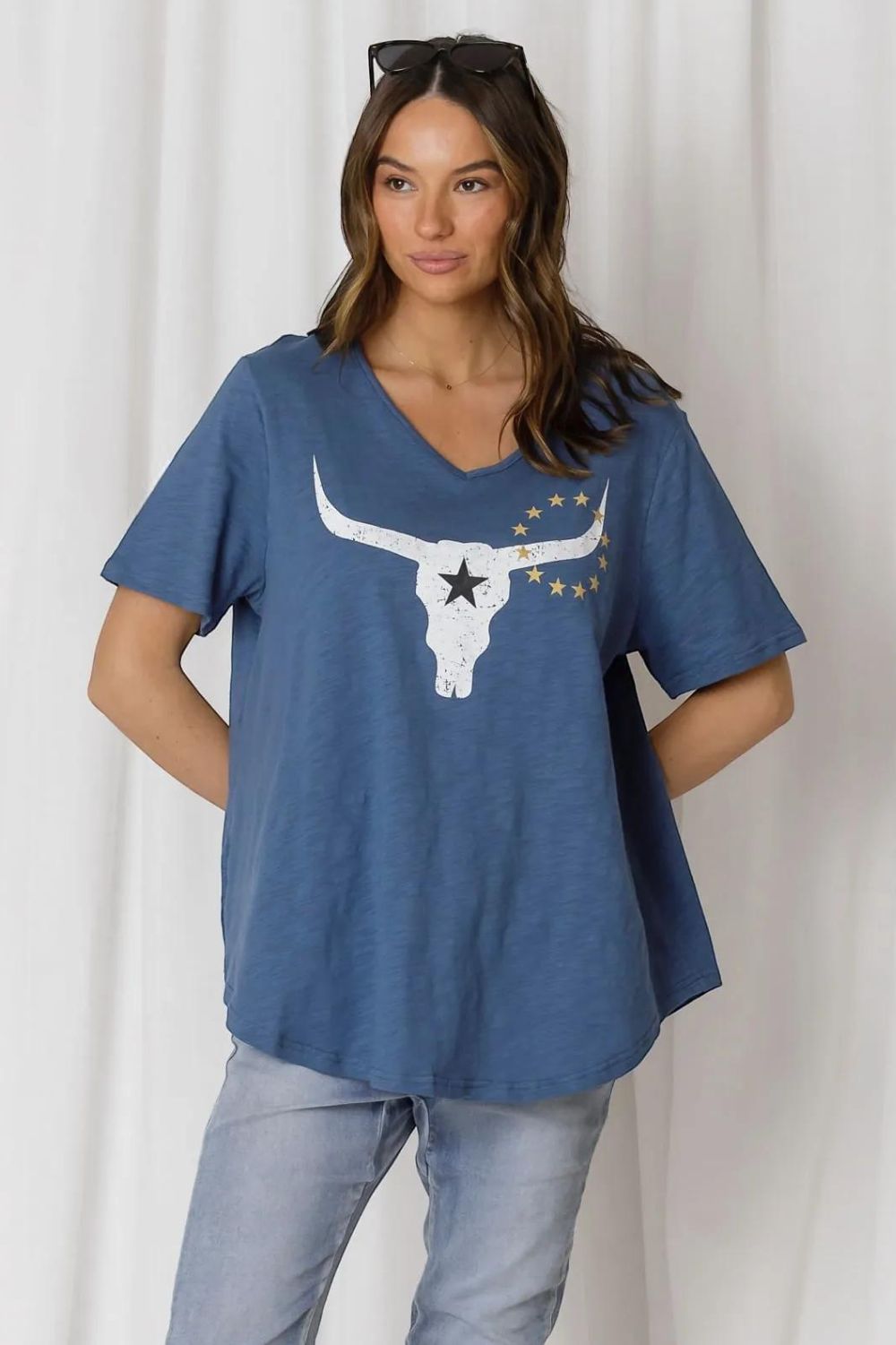 Fashion Express Avalon Steer V-Neck Tee | Steel Blue_Silvermaple Boutique