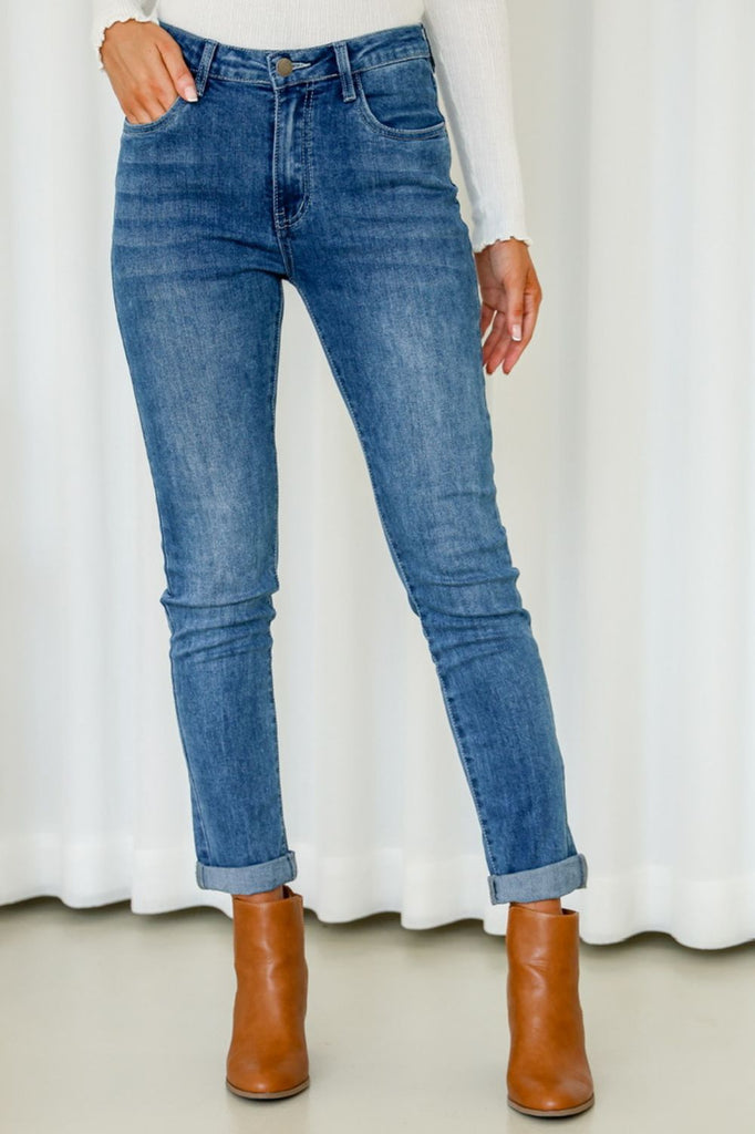 Fashion Express Agnes Straight Leg Jeans | Mid Wash_Silvermaple Boutique