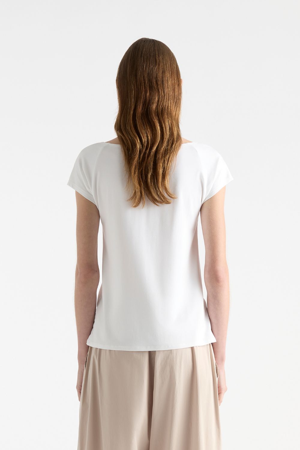 Mela Purdie Raglan Shell | White_Silvermaple Boutique