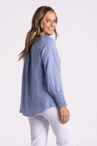 Silvermaple Collection Carrie Linen V-Neck Top | Sky