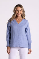 Silvermaple Collection Carrie Linen V-Neck Top | Sky