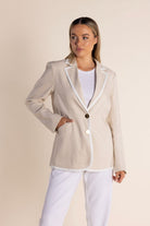 Two T's Linen Mix Blazer With Contrast Trim | Natural/White Trim_Silvermaple Boutique