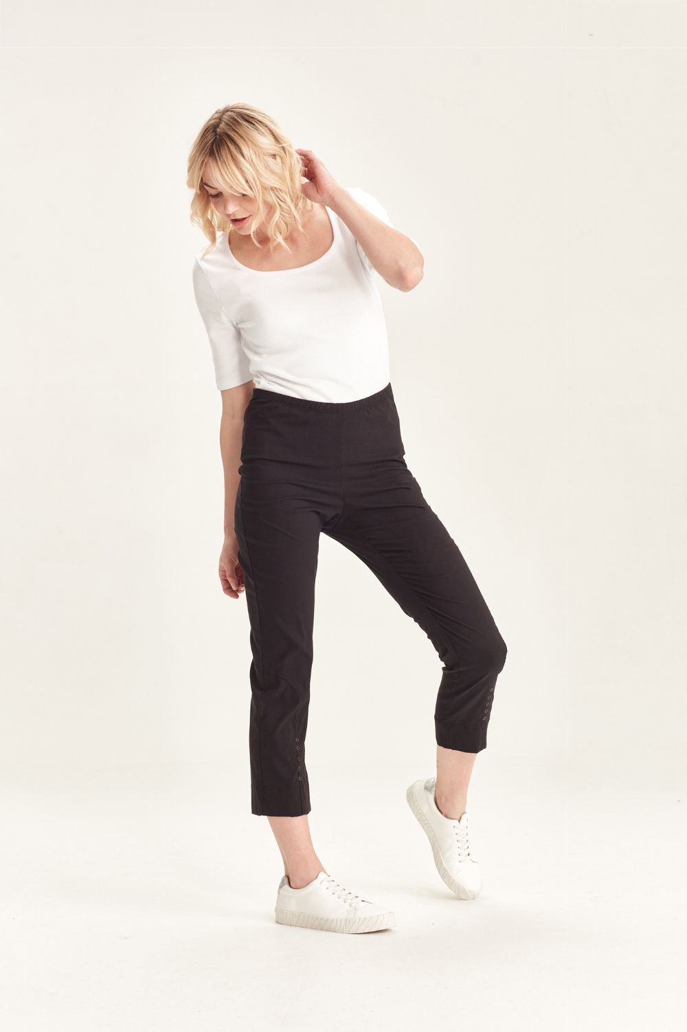 Verge Acrobat Eyelet Pant | Black_Silvermaple Boutique